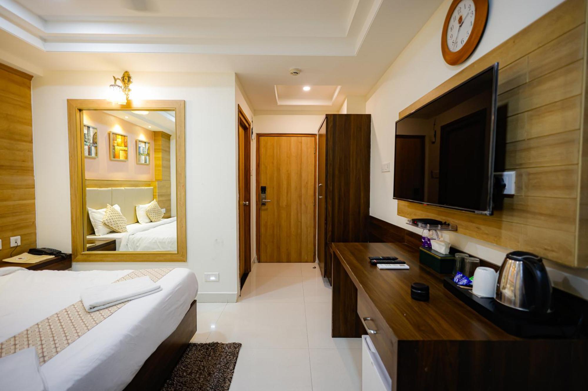 M Square Hotel Hyderabad Esterno foto