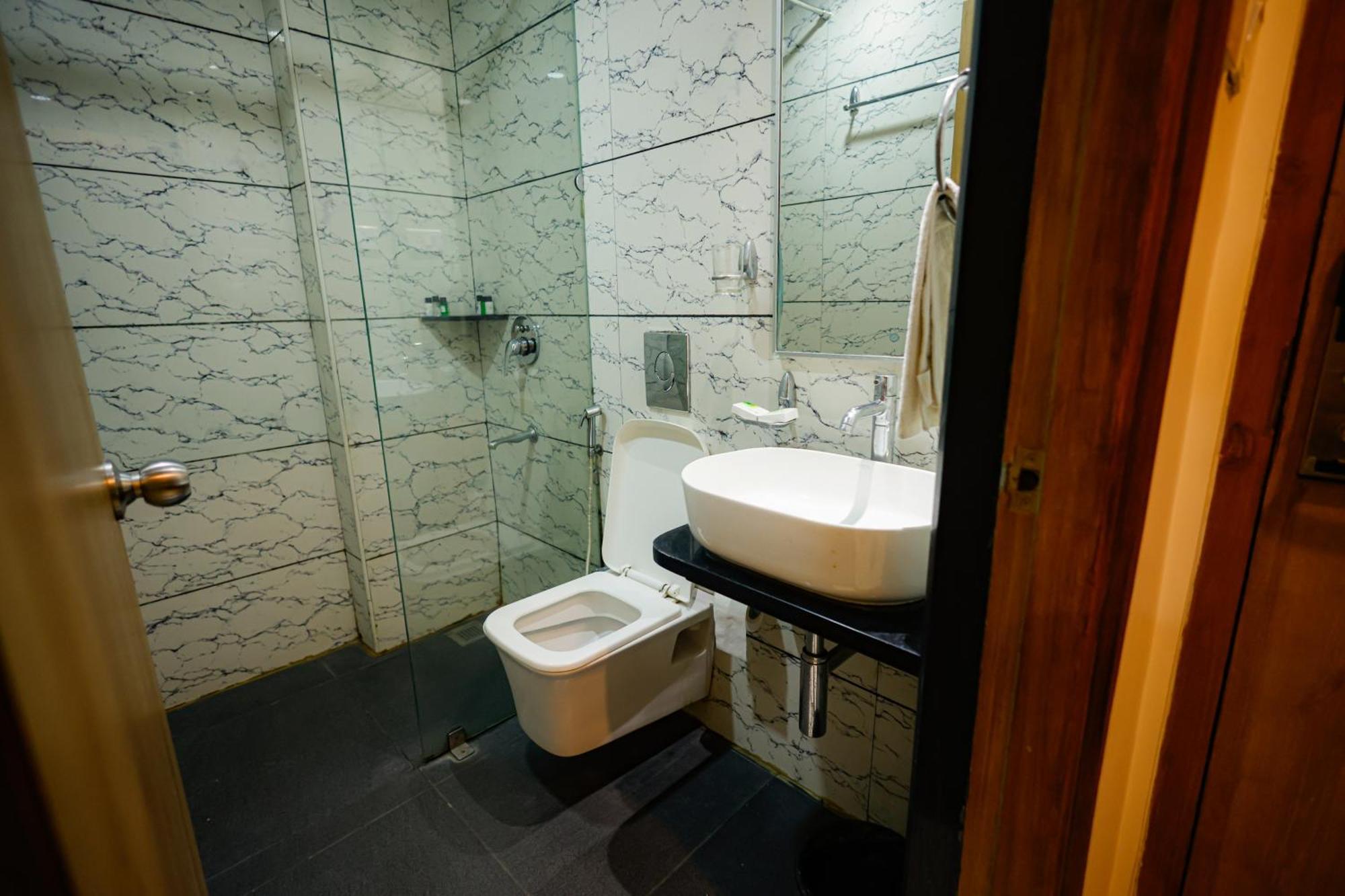 M Square Hotel Hyderabad Esterno foto