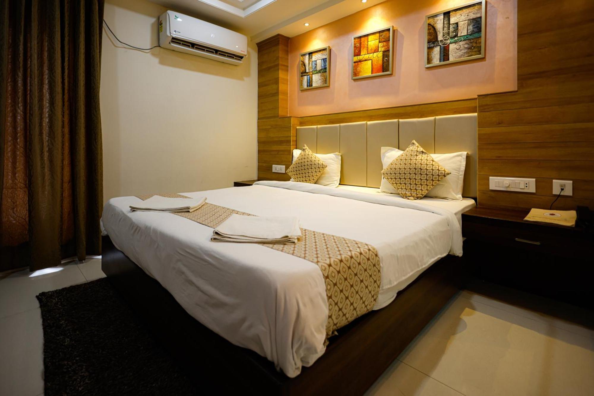 M Square Hotel Hyderabad Esterno foto