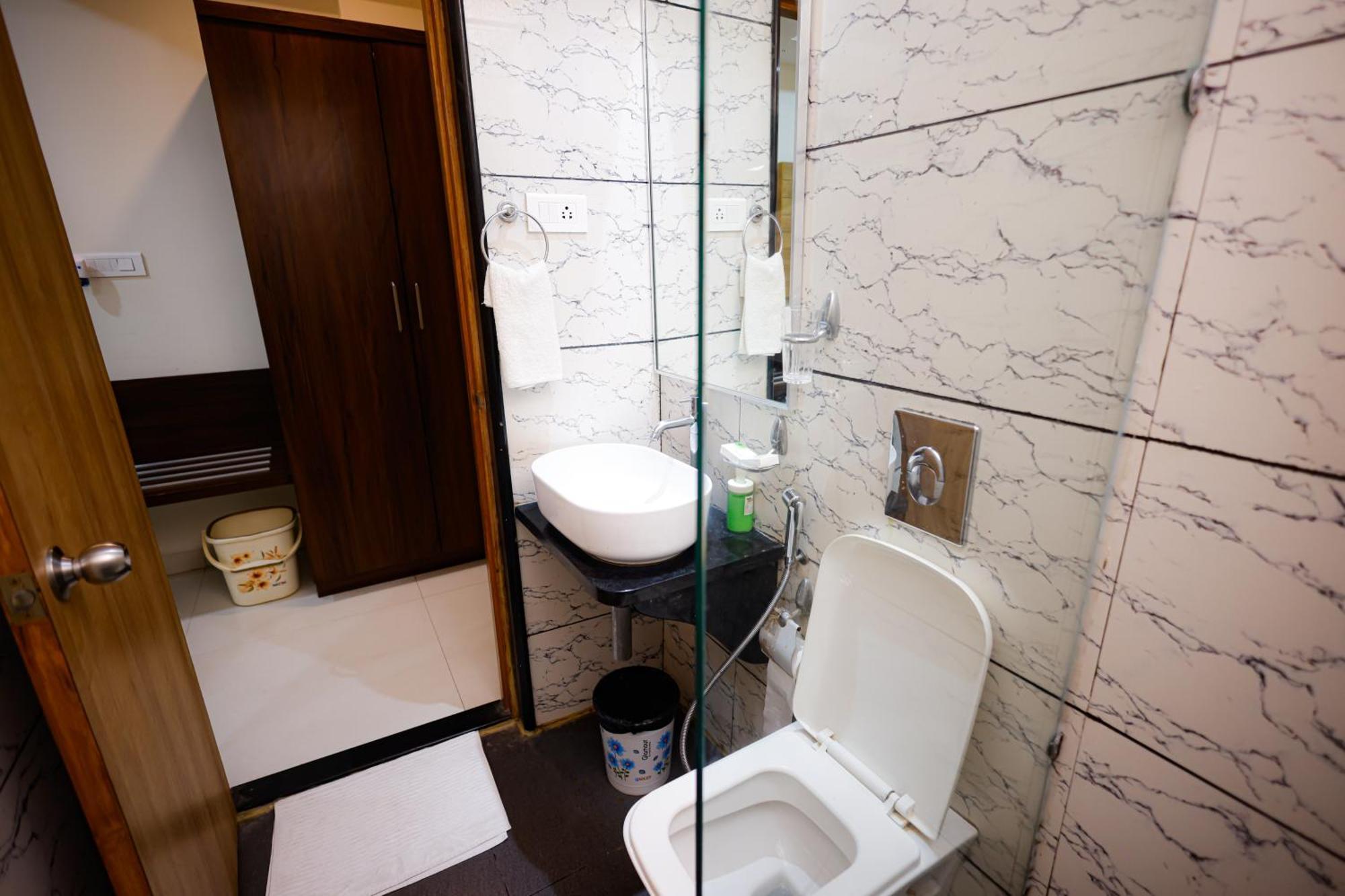 M Square Hotel Hyderabad Esterno foto